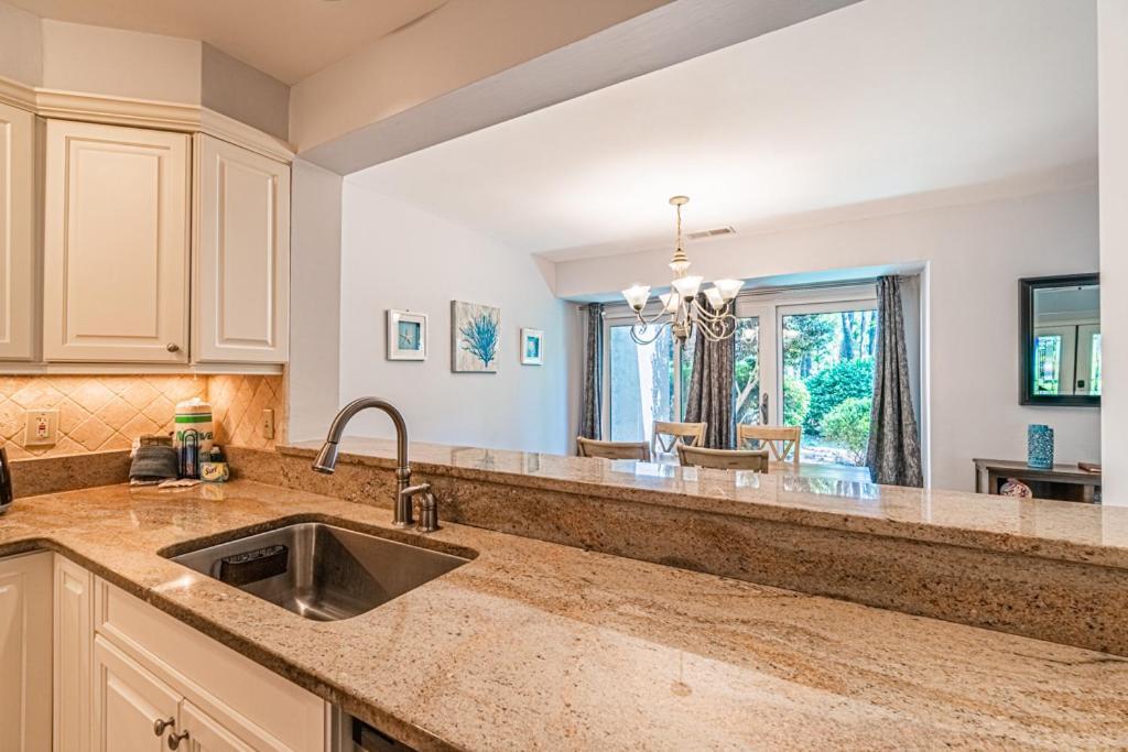 Pet Friendly! 503 Plantation Club Walk To Pool Sleeps 6 Sea Pines Villa Hilton Head Island Eksteriør bilde