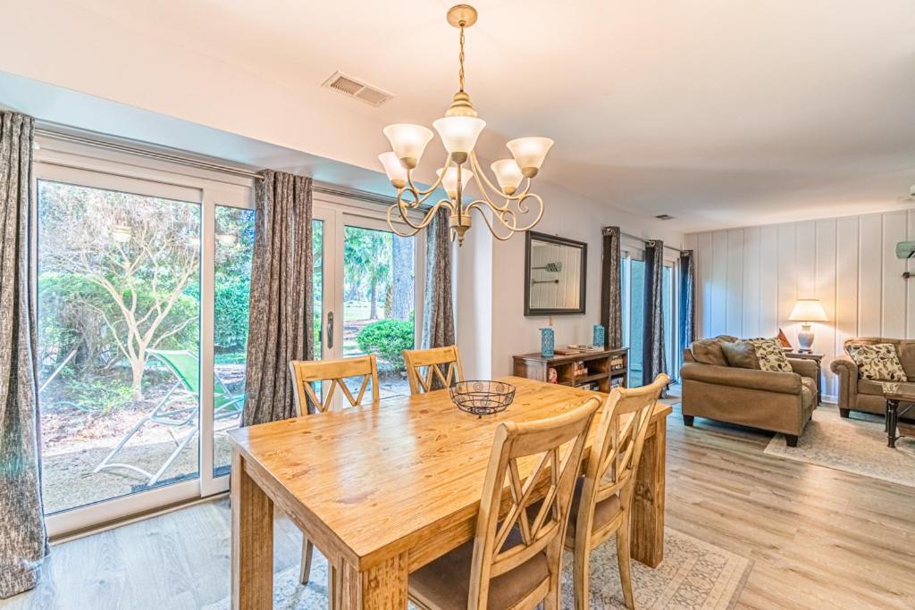 Pet Friendly! 503 Plantation Club Walk To Pool Sleeps 6 Sea Pines Villa Hilton Head Island Eksteriør bilde